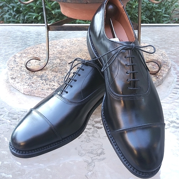 Allen Edmonds Other - 🆕 !!!!SOLD!!!! Allen Edmonds Black Cap Toe Oxford
